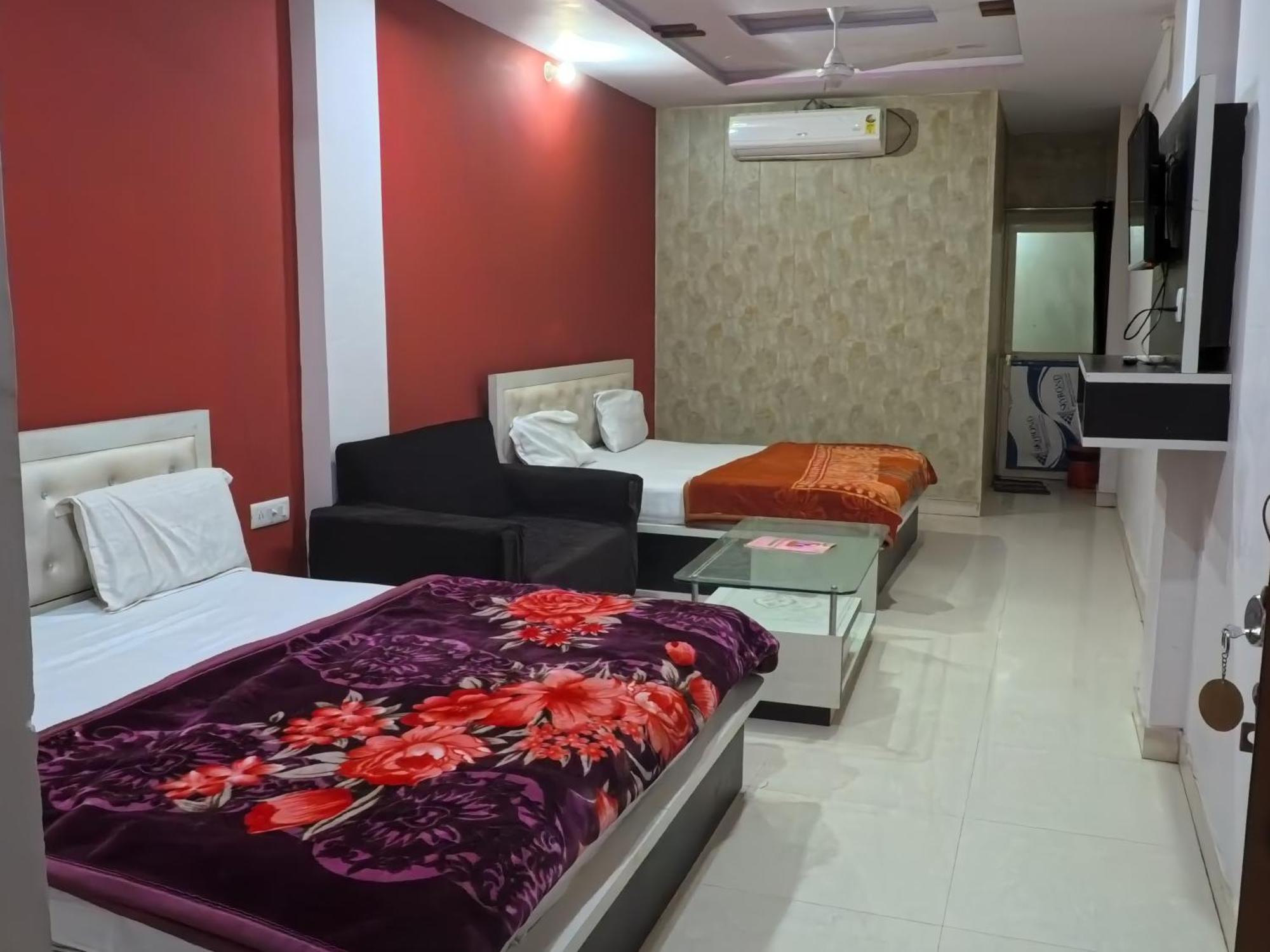 Hotel Aapno Shyam And Restaurant Khatu Exterior photo